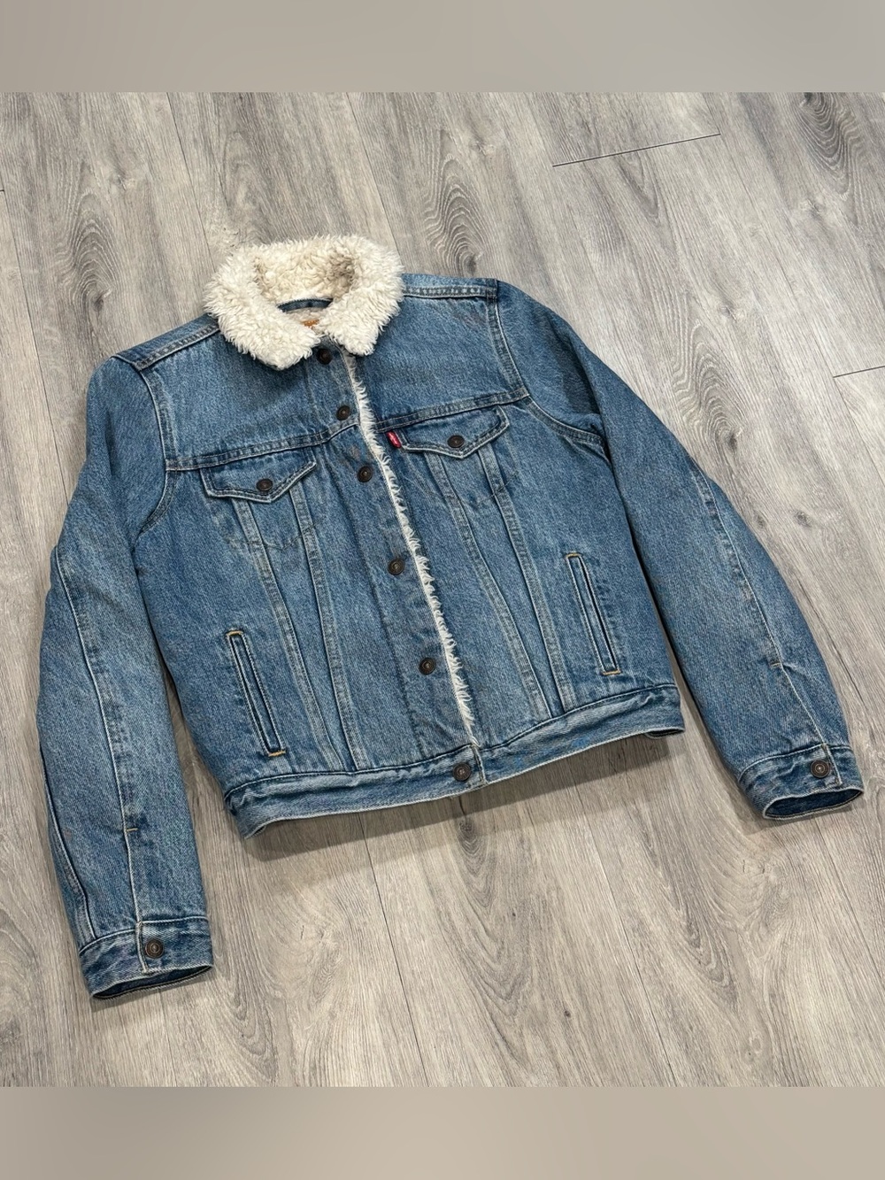 Levi's Women’s Classic Blue Denim Sherpa-Lined Jacket with Cozy Cream Collar